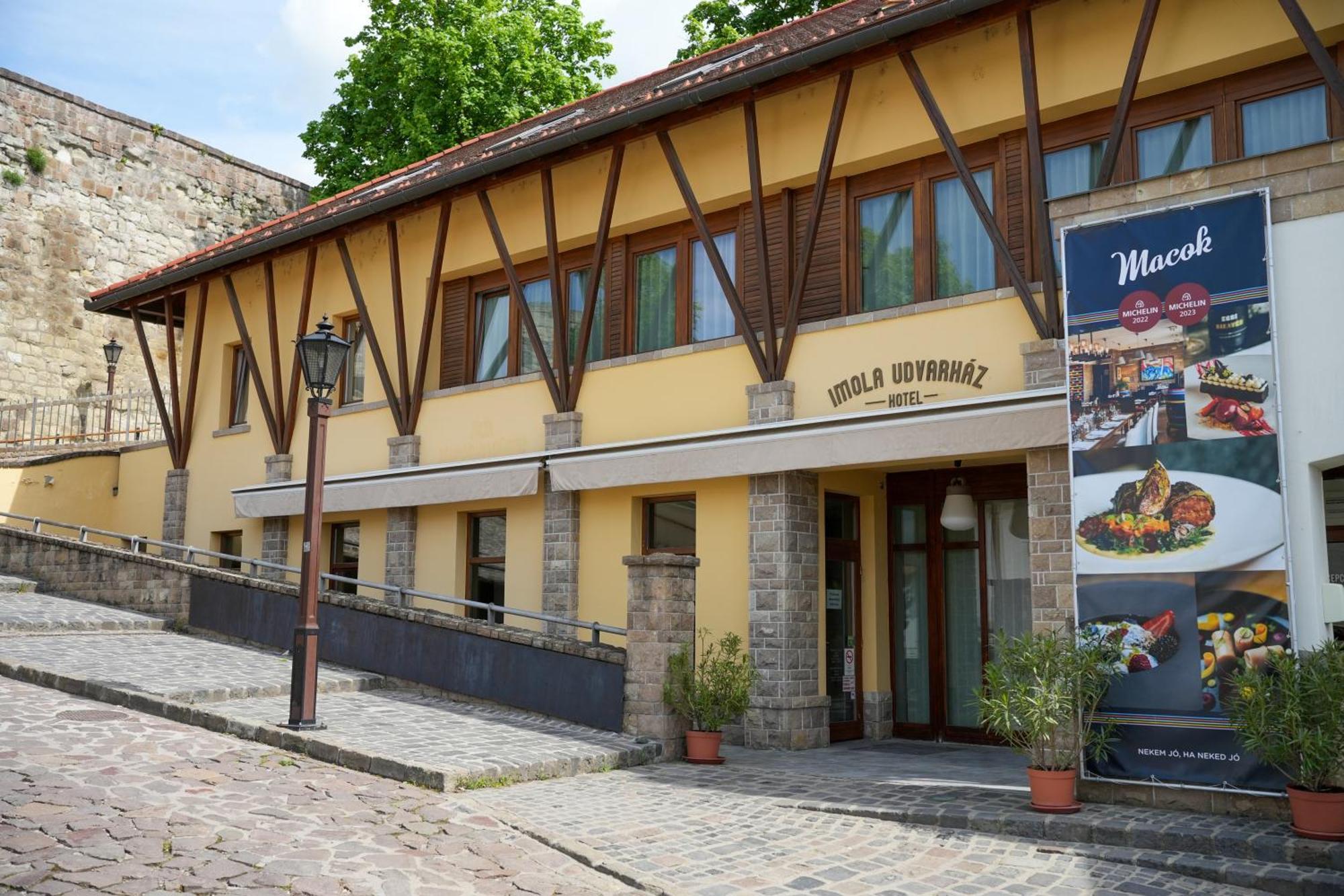 Imola Udvarhaz Dessert Hotel Eger Extérieur photo